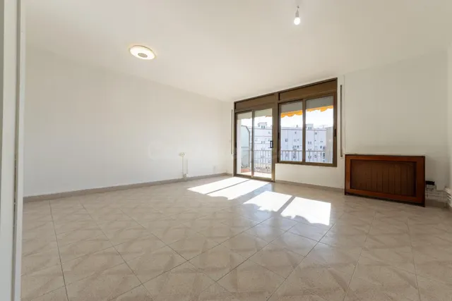 Piso amplio y luminoso en el centro de Tarragona con 4 habit