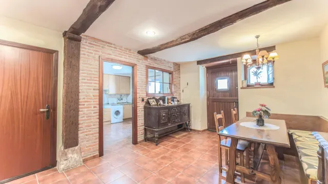 Caserío adosado con 16.277 m2 de terreno a un paso de Donostia — 3