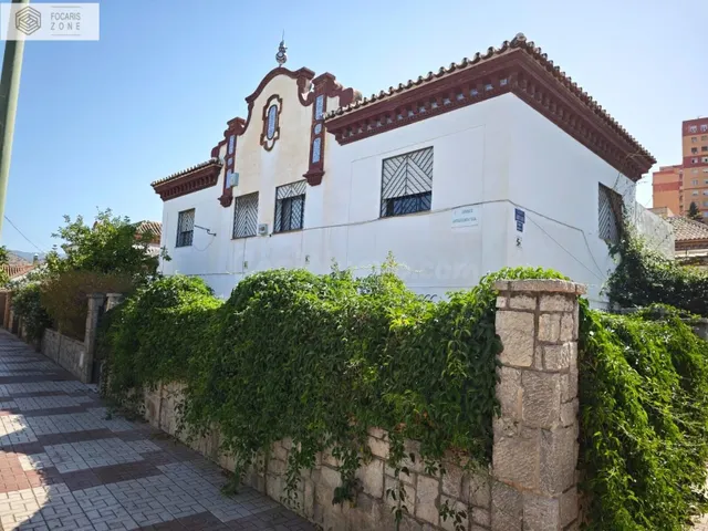 Exclusiva Casa Centenaria con Encanto Arquitectónico y Ubica - foto 4
