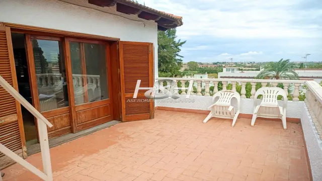 Sensacional villa en Rocafort. / HH Asesores, Inmobiliaria en Burjassot/ — 5