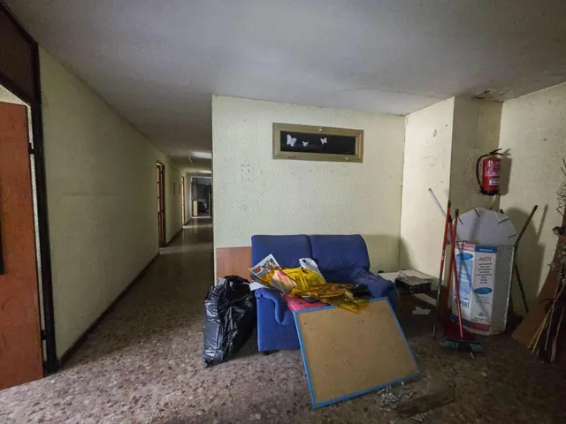 Tercera planta de edificio de oficinas en alquiler en el centro de Barberà del Vallès — 16