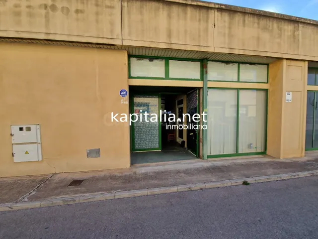 Nave comercial en venta en poligono Gormaig de cocentaina