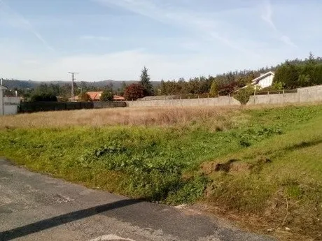 TERRENO LLANO EN ZONA DE ROXOS