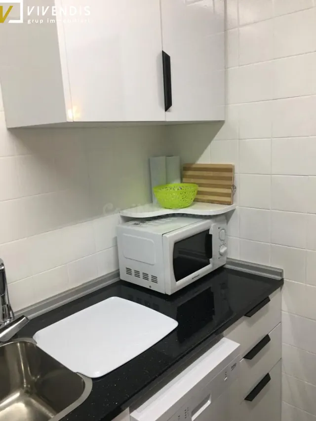 PISO EN ALQUILER PARA ESTUDIANTES - PASSEIG DE RONDA - foto 5