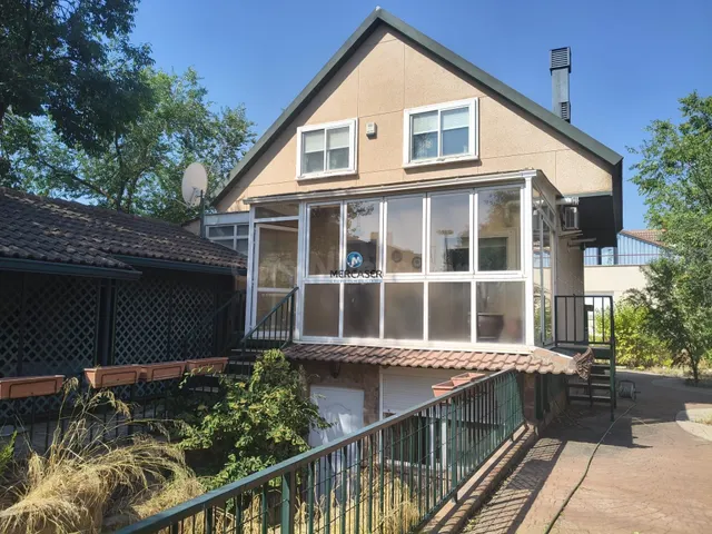 Chalet independiente en venta en Calle El cisne, Rivas-Vacia