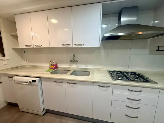 Alquiler vivienda vacia junto calle Bilbao y calle Almazora.NO COMISION AGENCIA. — 11