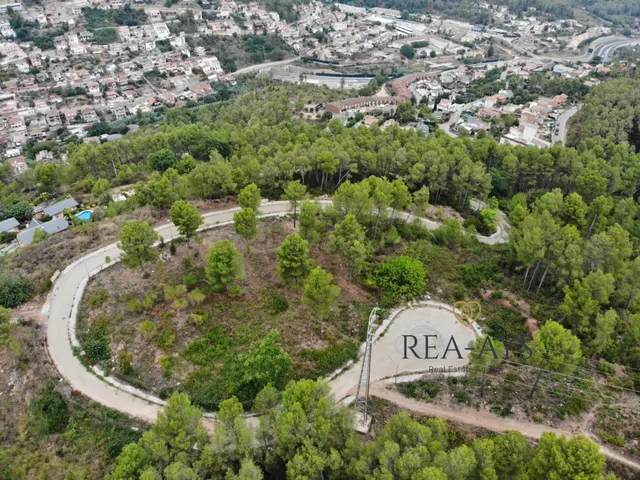 TERRENO URBANO EN VALLIRANA - foto 5
