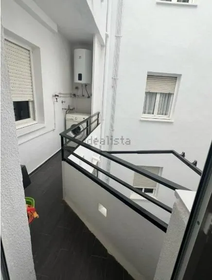 Alquiler de excelente vivienda zona centro de Alicante de 4 dormitorios — 16