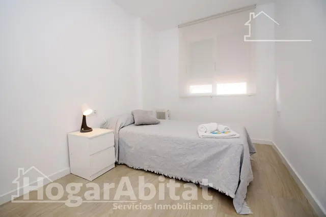 PRECIOSO ÁTICO REFORMADO Y TOTALMENTE EXTERIOR Y CON VISTAS AL PUERTO — 26