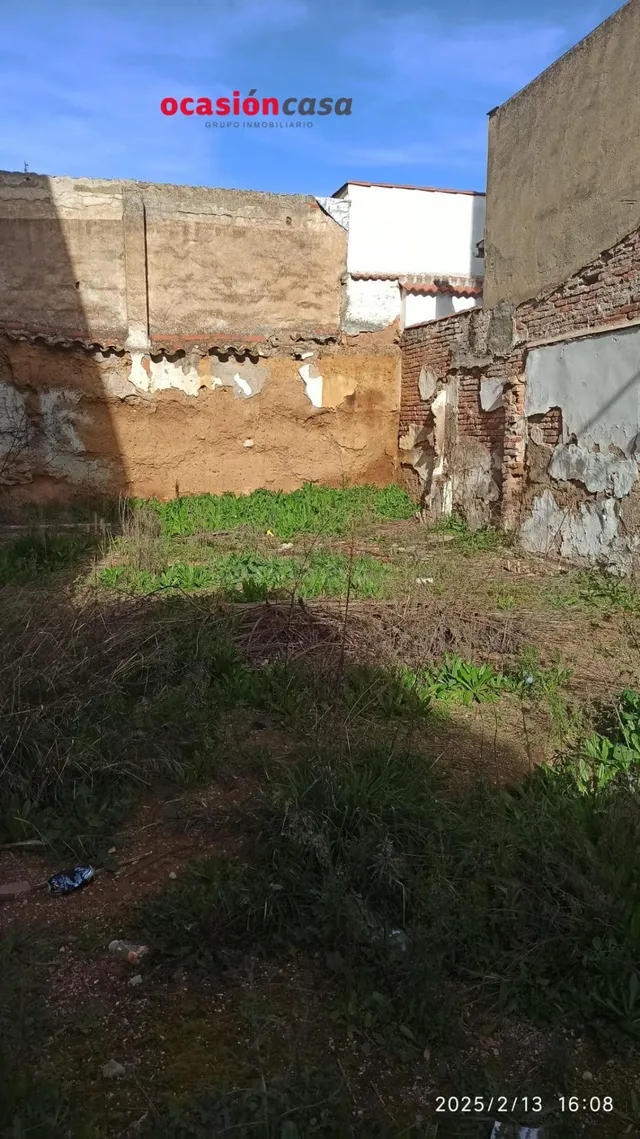 SOLAR URBANO EN PLENO CENTRO DE PUEBLONUEVO