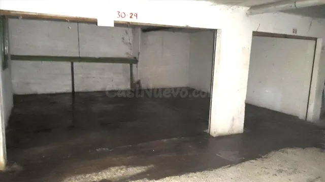 Plaza de párquing cerrada en La Farga - Banyoles