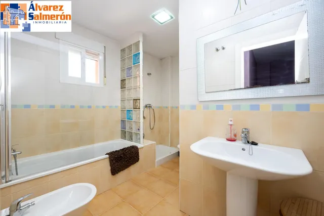 Adosado 3 habitaciones 195m² en venta - Vega de granada zona noroeste — 29