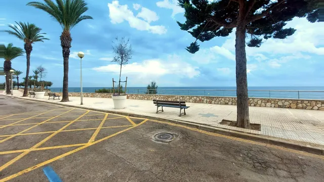 Heladería frente al mar en L’Ametlla de Mar: traspaso 38.000 €, equipada y en funcionamiento — 8