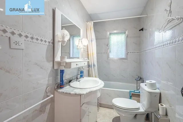 Espectacular Chalet en Ogijares - Ideal para Familias — 22