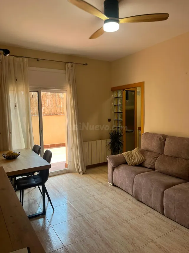 Piso en Badalona con 3 habitaciones y patio — 2