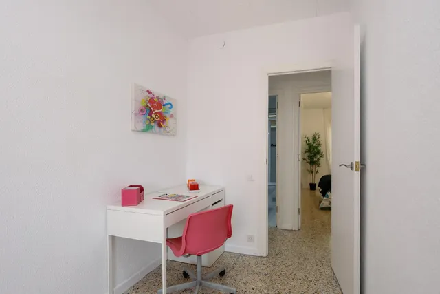 Piso en Venta en La Marina del Port - Oportunidad Única por €249,000 — 20