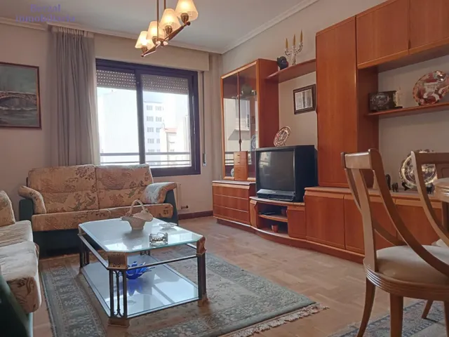 Piso de 75 metros construidos en Logroño, Zona Centro Ayunta
