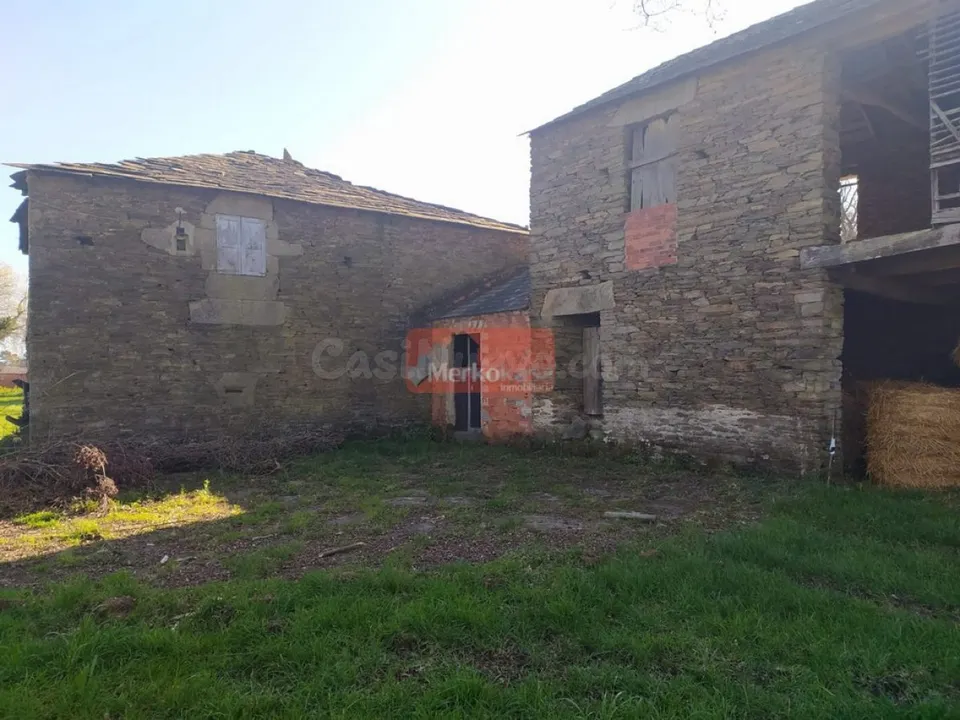 SE VENDE CASA DE PIEDRA PARA REHABILITAR CERCANO A LUGO