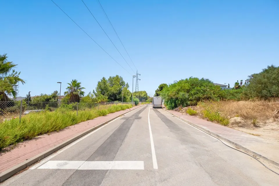 Parcela 1165m² en venta - Marbella