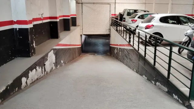 Plaza parking 9m² alquiler Eixample Barcelona centro — 9