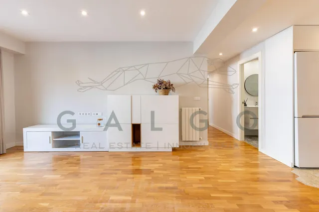 Comprar piso reformado con garaje junto a Plaza Xúquer — 13