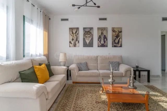 APARTAMENTO EN ALHAURIN GOLF CON TERRAZA CON BUENAS VISTAS, PARKING Y PISCINA Y JARDÍN COMUNITARIO — 5