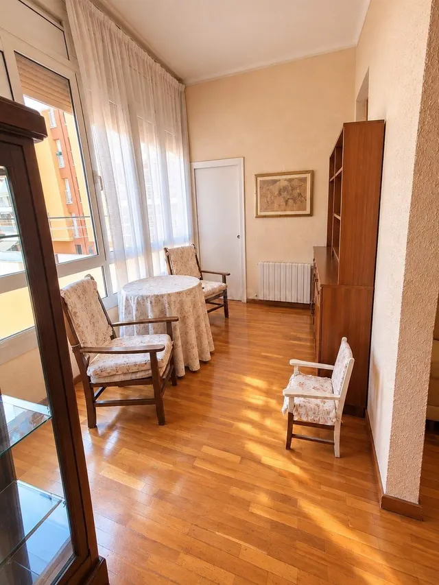 Elegante vivienda de 117 m2 en finca regia en Sant Antoni (Eixample) — 5
