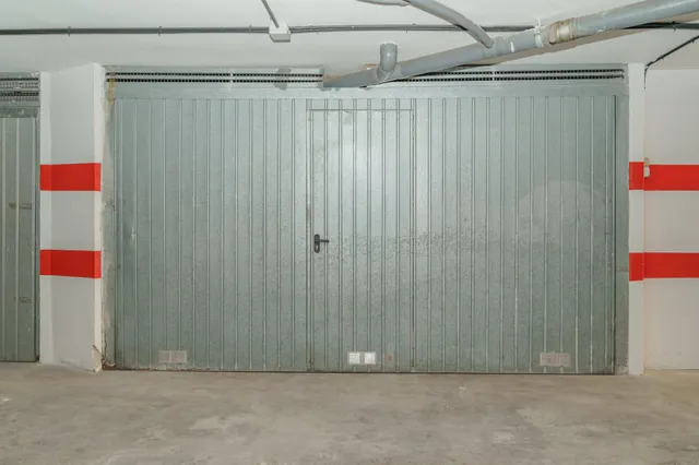 Garaje cerrado de 24 m2 en la zona del Puerto de Motril — 6