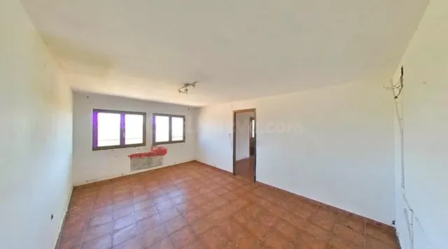 Chalet adosado en venta. — 2