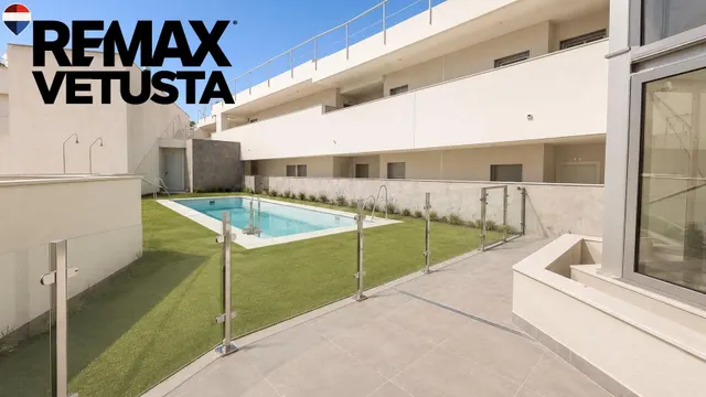 Vivienda nueva en San José con aerotermia, piscina y garaje 
