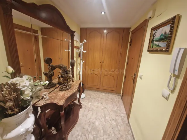 PISO DE 97M2 ZONA SAN MARCELINO CON 4 habitaciones. - foto 2