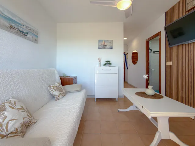 Espléndido apartamento reformado, tipo Loft con 1 dormitorio y terrazas con impresionantes vistas a la laguna rosa (450 m de playa) — 12