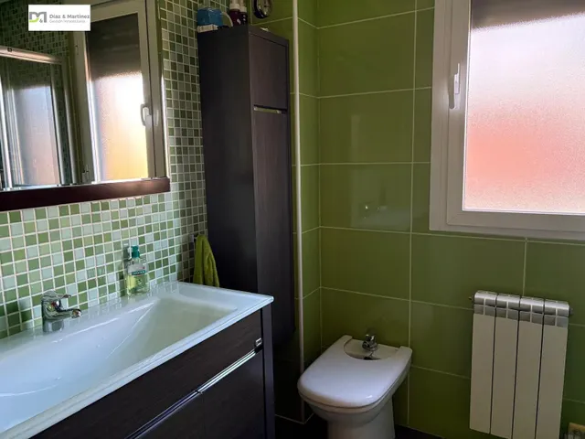 CHALET PAREADO  PRÓXIMO A ESPACIO LEÓN — 15
