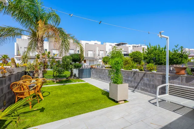 Casa 4 habitaciones 158m² en venta - Aguas Nuevas — 35