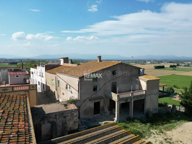 El Far d'Empordà | Masía para restaurar con gran potencial d