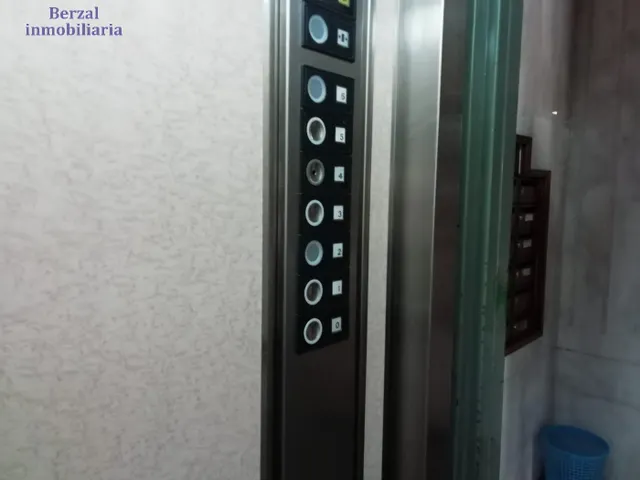 PISO AMPLIO EN LAS PEATONALES — 38