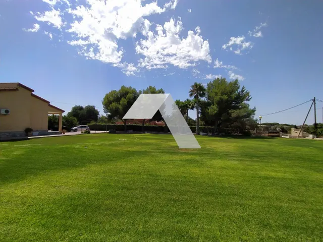 Chalet en venta — 9