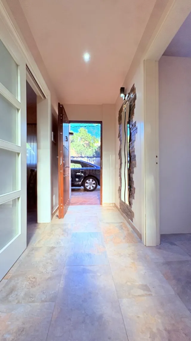Elegància, Espai i Confort en una Casa Exclusiva a Can Font - foto 4