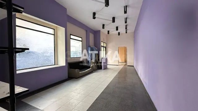 PLANTA BAJA CON POSIBILIDAD DE VIVIENDA EN PLENO CENTRO – ON - foto 2