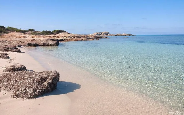 COLONIA DE SANT JORDI: PLANTA BAJA A 15 METROS DE LA PLAYA