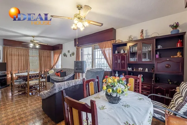 Gran casa con parcela y piscina en Cájar — 8