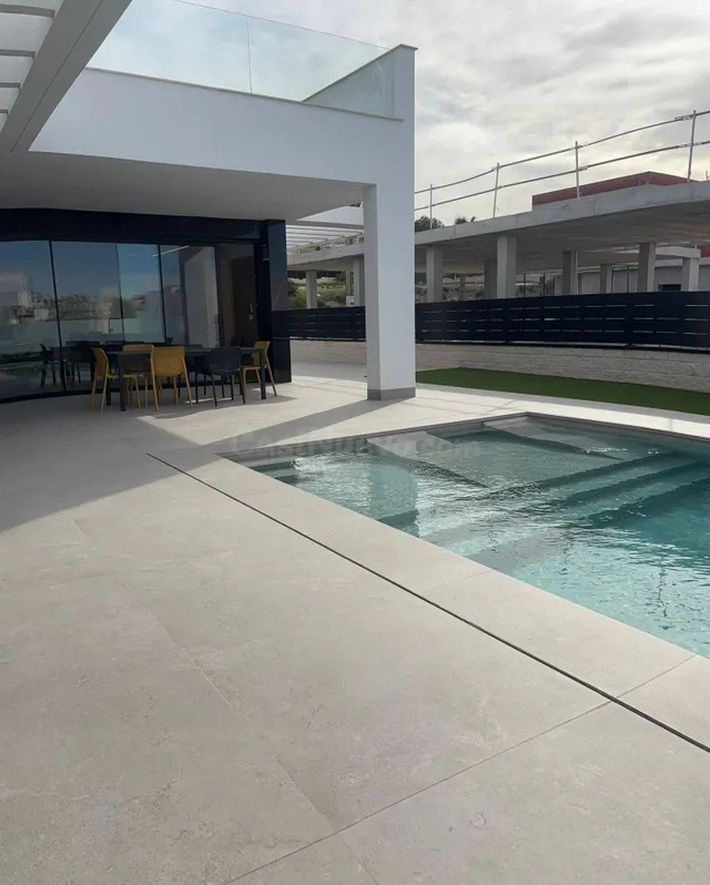 Chalet moderno con piscina privada en Algorfa - foto 2