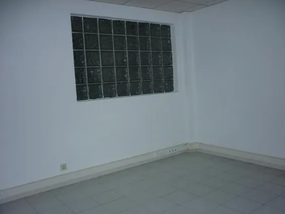 OFICINA EN EL CENTRO DE 4 DESPACHOS — 8