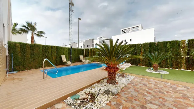 Precioso Bungalow a un paso de Zenia Boulevard — 36