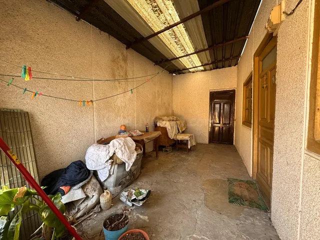 CASA PARA REFORMAR CON TERRENO PRÓXIMO - SAN LORENZO — 2