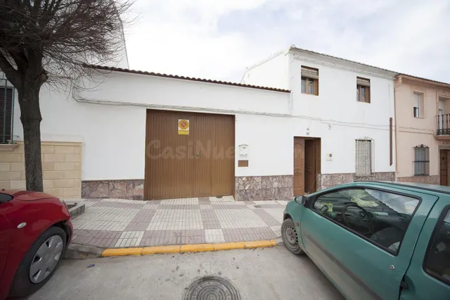 Casa amplia con patio y cochera para dos coches en Villanuev - foto 5