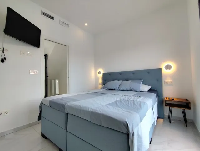 Casa adosada en venta en Bigastro con 3 dormitorios, 3 baños, solárium privado de 39 m2 y piscina comunitaria — 16