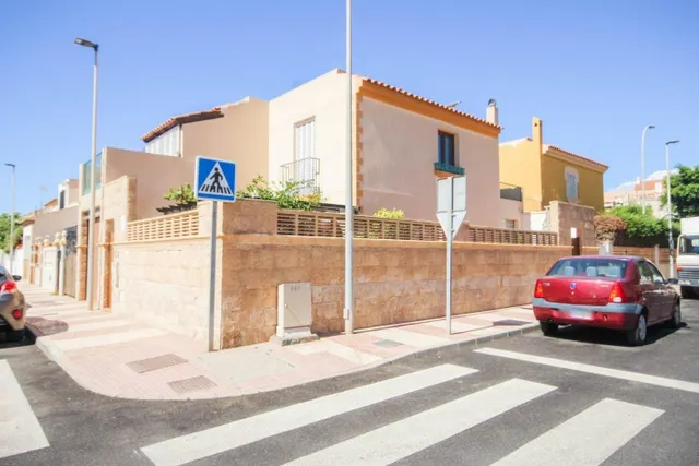 Espectacular Adosado en La Romanilla, Roquetas de Mar por €389,000 — 5