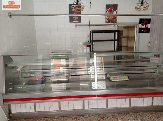 LOCAL EN VENTA ZONA ENSANCHE — 2