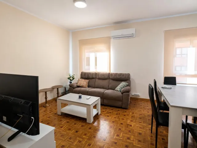 Vivienda exterior con orientación sur y ascensor en Patraix
